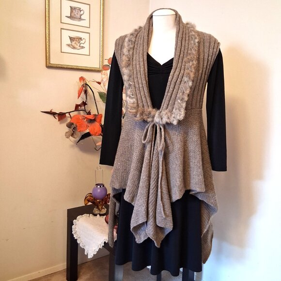 NWT Woman's I AM Sleeveless Asymmetric Hem Cashmere Cardigan Vest Sweater - Picture 5 of 9